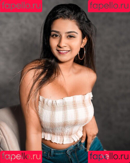 Suhana Khan Onlyfans Photo Gallery 