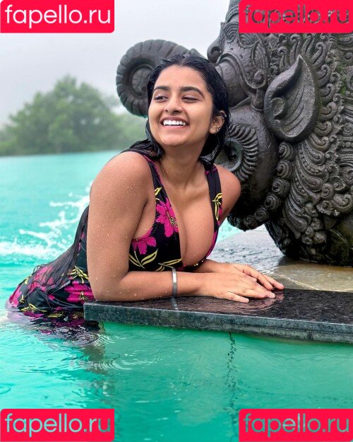 Suhana Khan Onlyfans Photo Gallery 