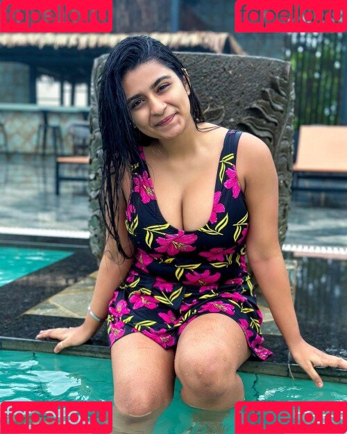 Suhana Khan Onlyfans Photo Gallery 