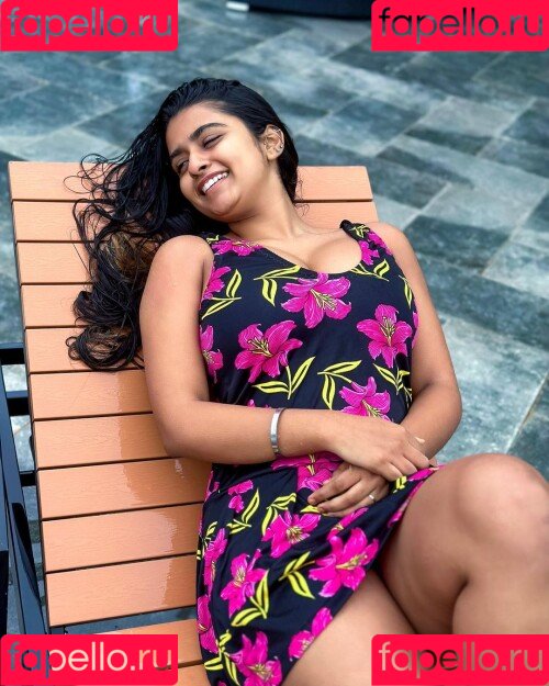 Suhana Khan Onlyfans Photo Gallery 