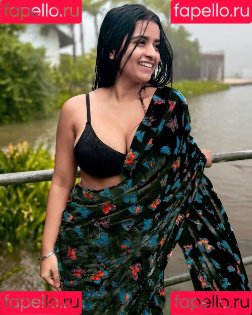 Suhana Khan Onlyfans Photo Gallery 