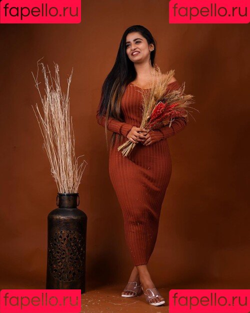 Suhana Khan Onlyfans Photo Gallery 