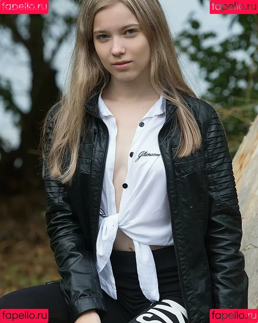 Rare_tori Onlyfans Photo Gallery 