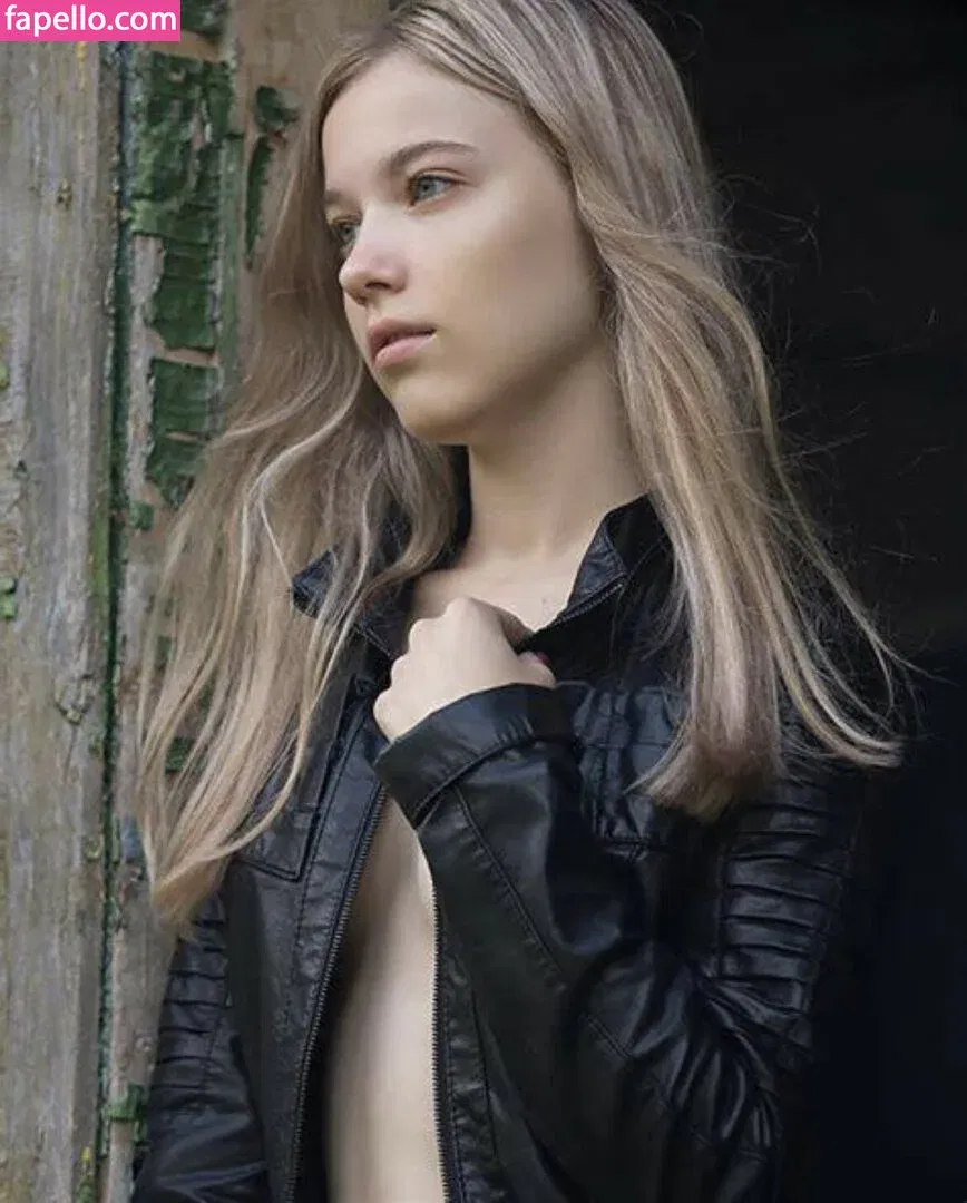 Rare_tori Onlyfans Photo Gallery 