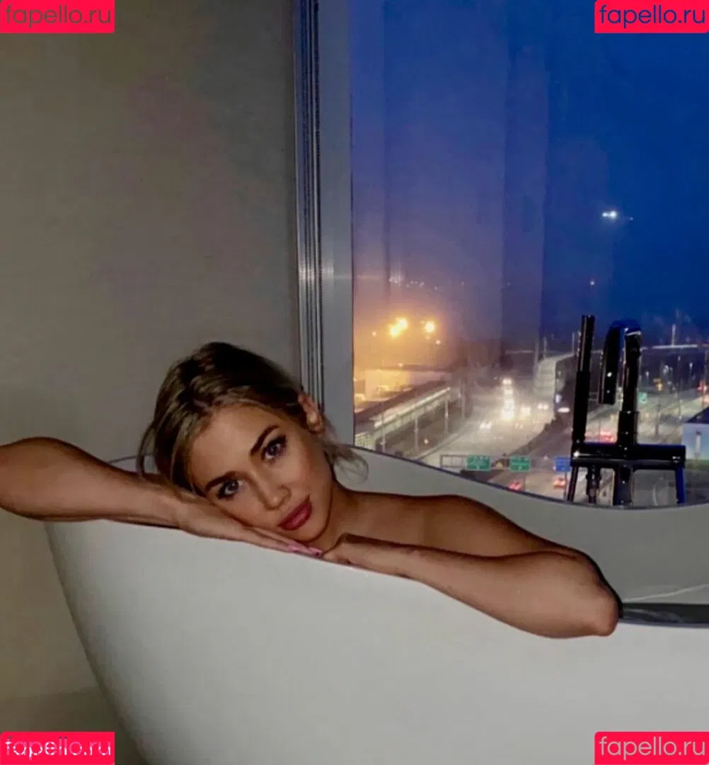 Hailsbee Onlyfans Photo Gallery 