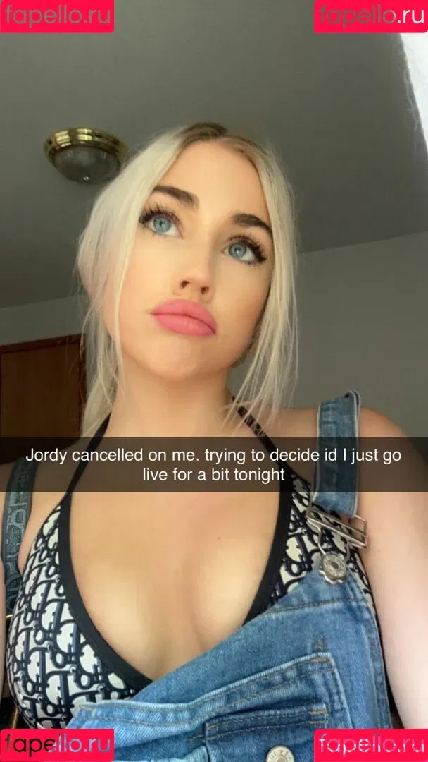 Hailsbee Onlyfans Photo Gallery 
