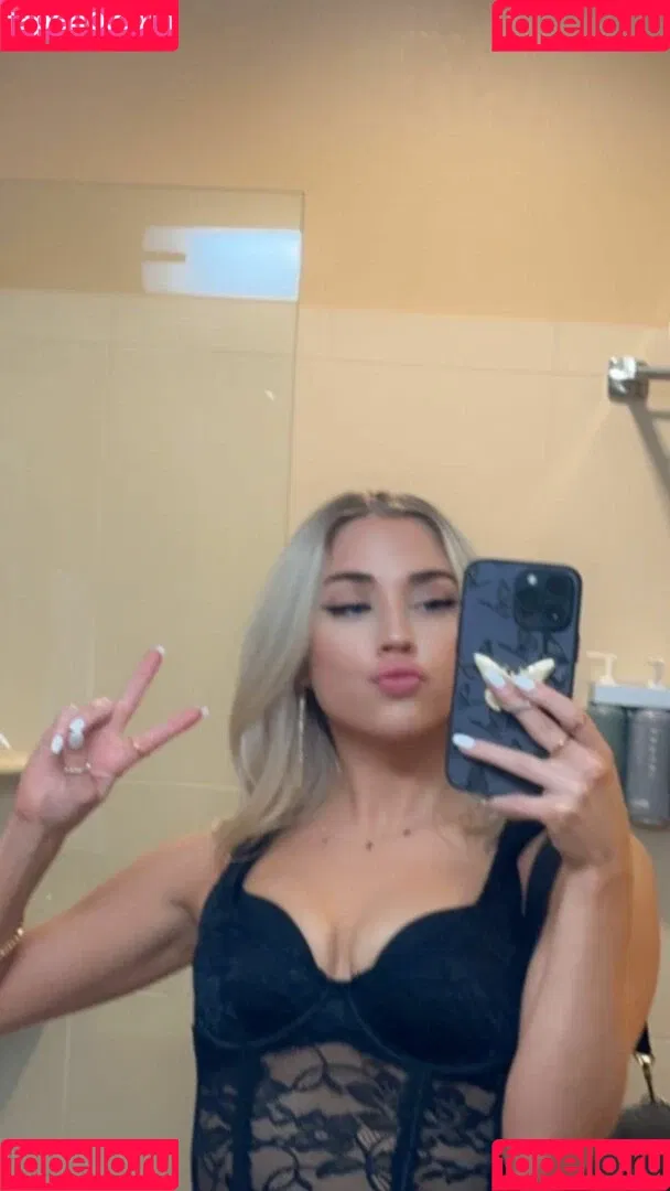 Hailsbee Onlyfans Photo Gallery 