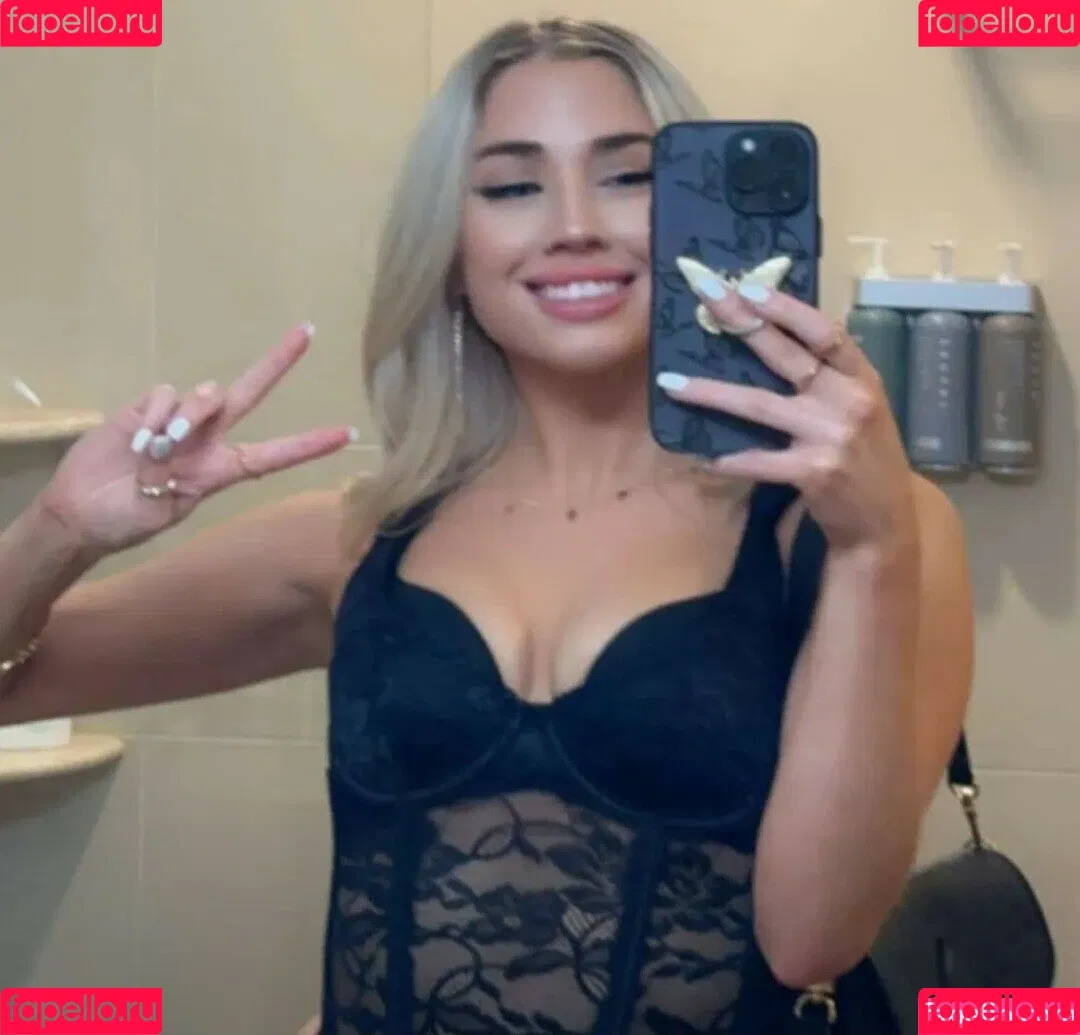 Hailsbee Onlyfans Photo Gallery 