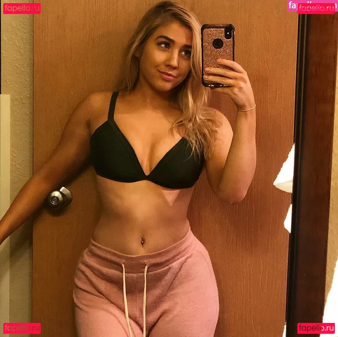 Hailsbee Onlyfans Photo Gallery 