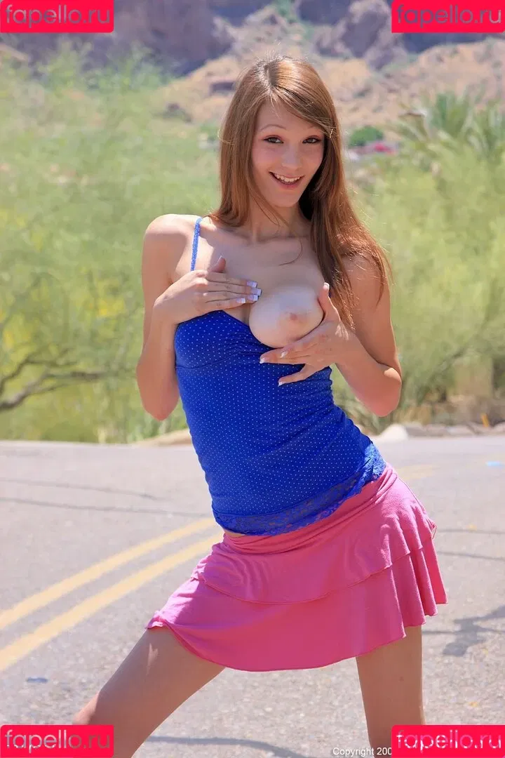 Holly Michaels Onlyfans Photo Gallery 