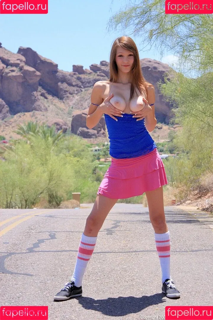 Holly Michaels Onlyfans Photo Gallery 
