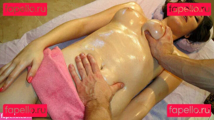 Holly Michaels Onlyfans Photo Gallery 