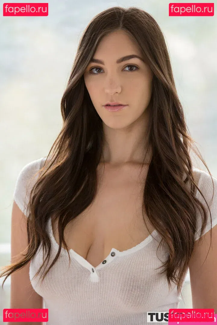 Holly Michaels Onlyfans Photo Gallery 