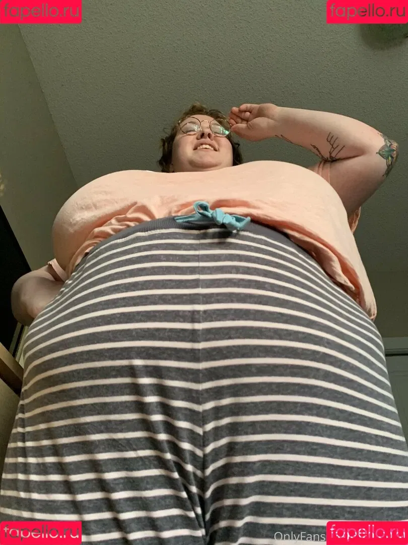 aliceeats Onlyfans Photo Gallery 