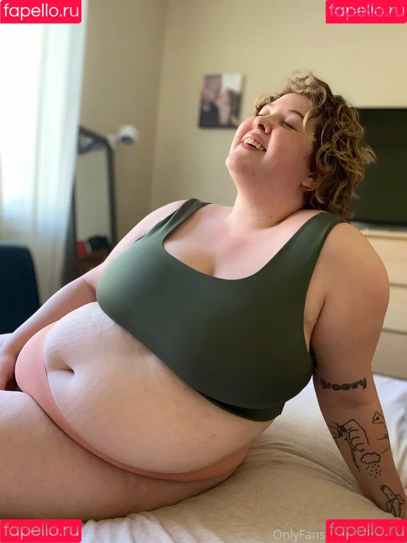 aliceeats Onlyfans Photo Gallery 