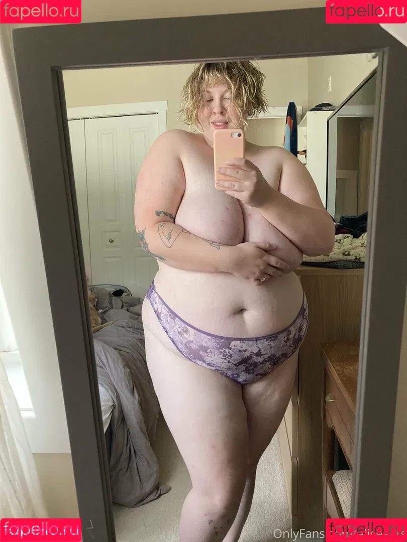aliceeats Onlyfans Photo Gallery 