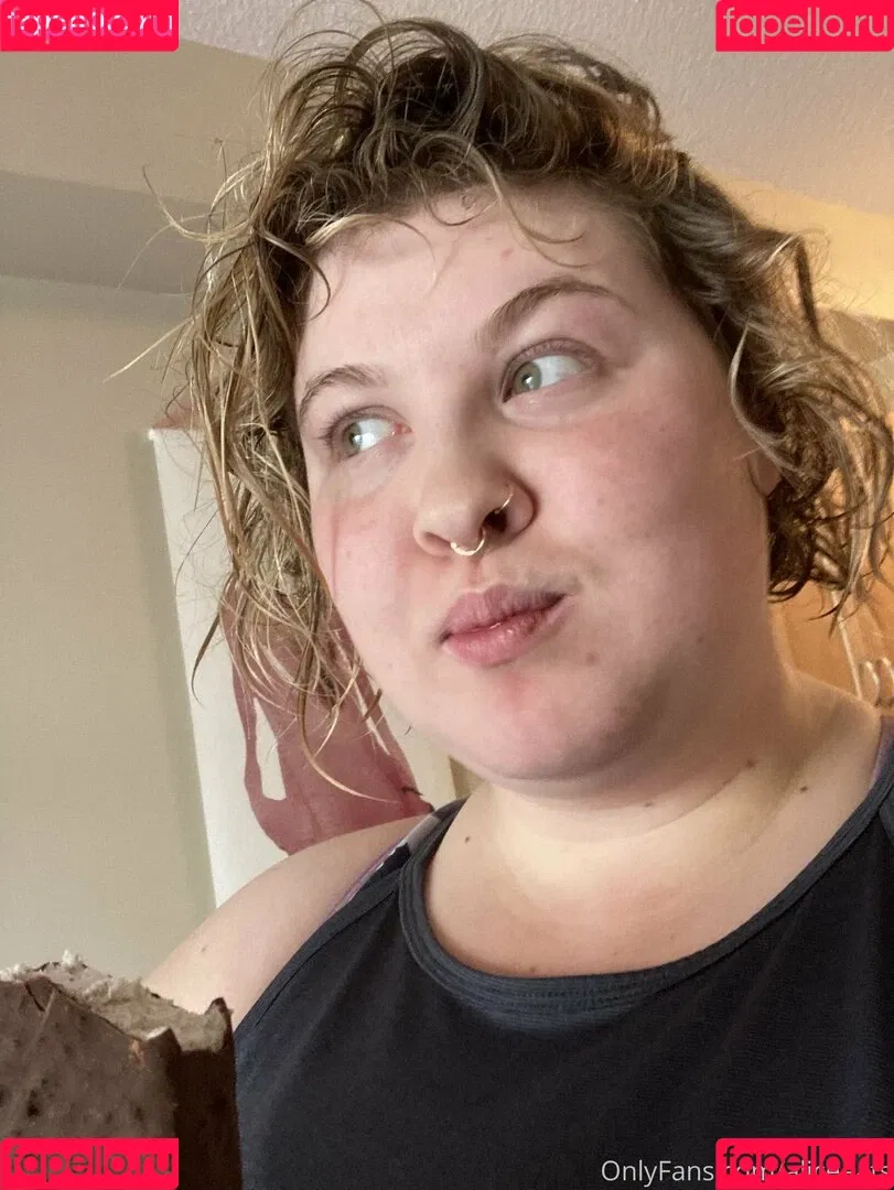 aliceeats Onlyfans Photo Gallery 