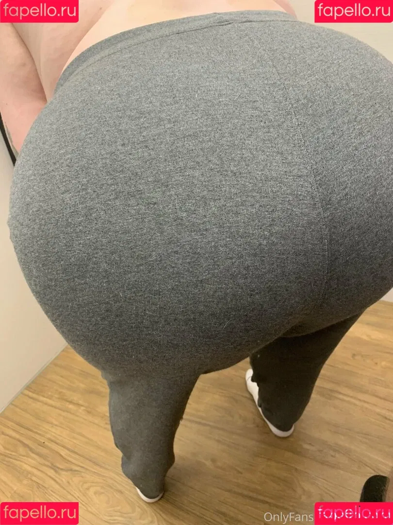 aliceeats Onlyfans Photo Gallery 