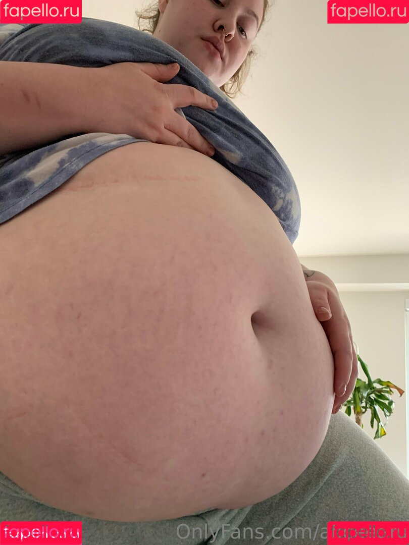 aliceeats Onlyfans Photo Gallery 