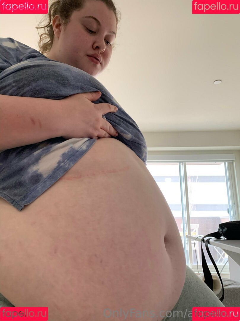 aliceeats Onlyfans Photo Gallery 