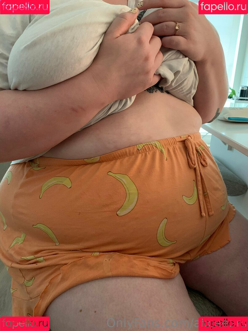 aliceeats Onlyfans Photo Gallery 