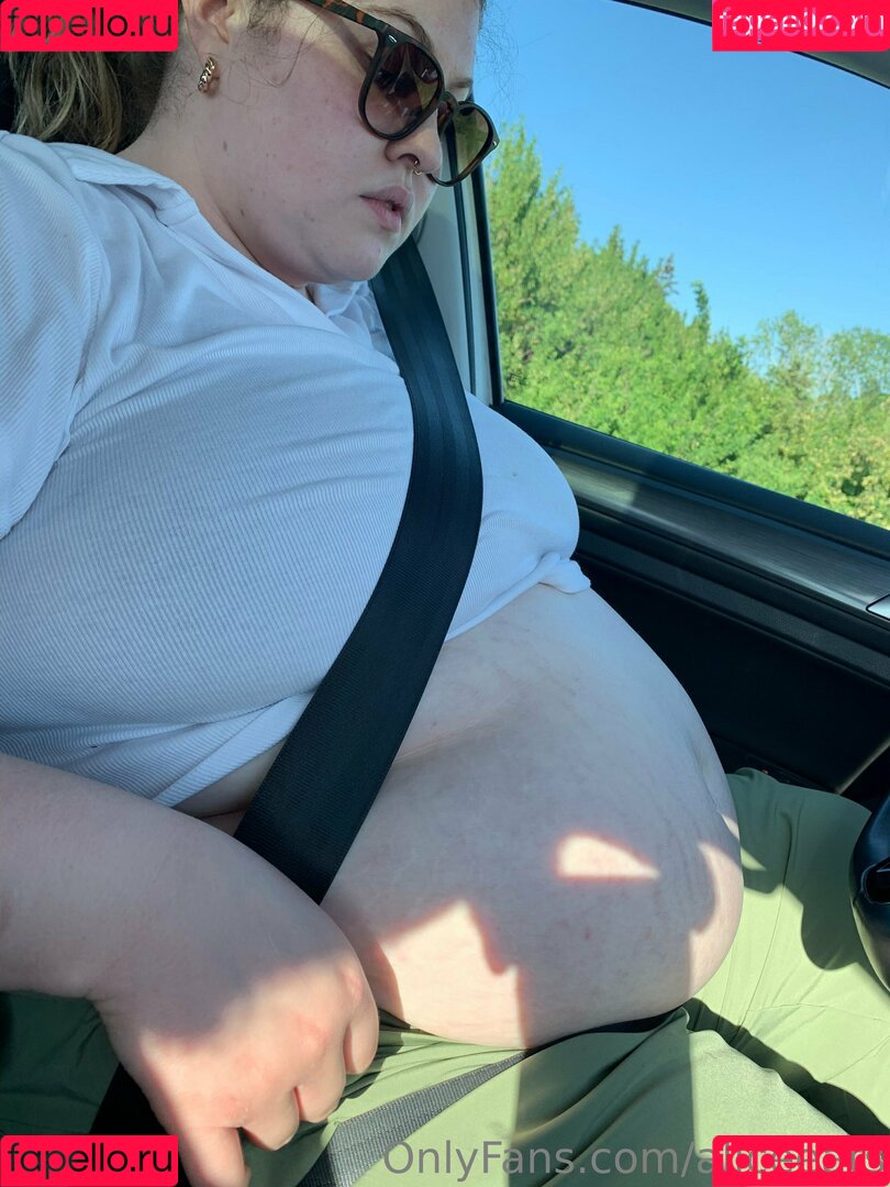 aliceeats Onlyfans Photo Gallery 