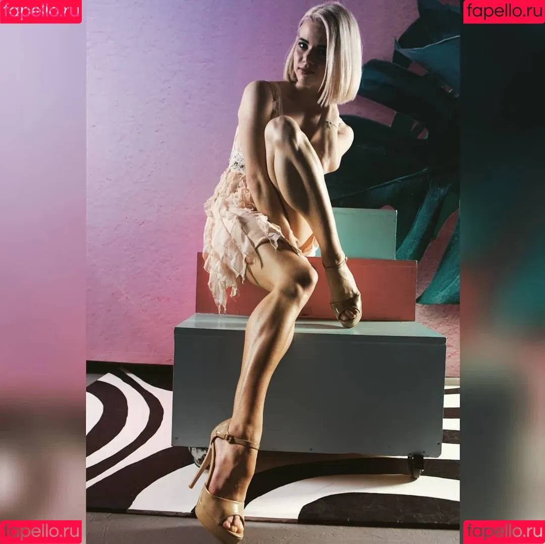 Legs Emporium Onlyfans Photo Gallery 