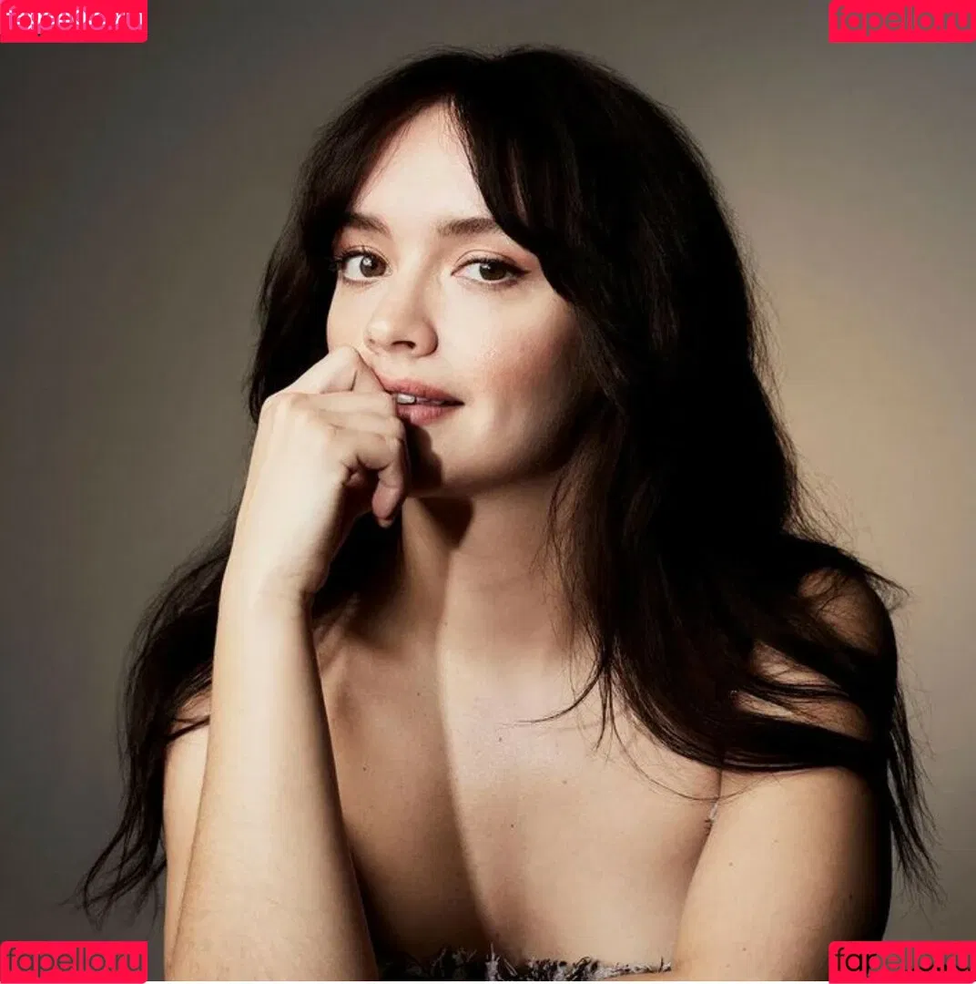 Olivia Cooke Onlyfans Photo Gallery 