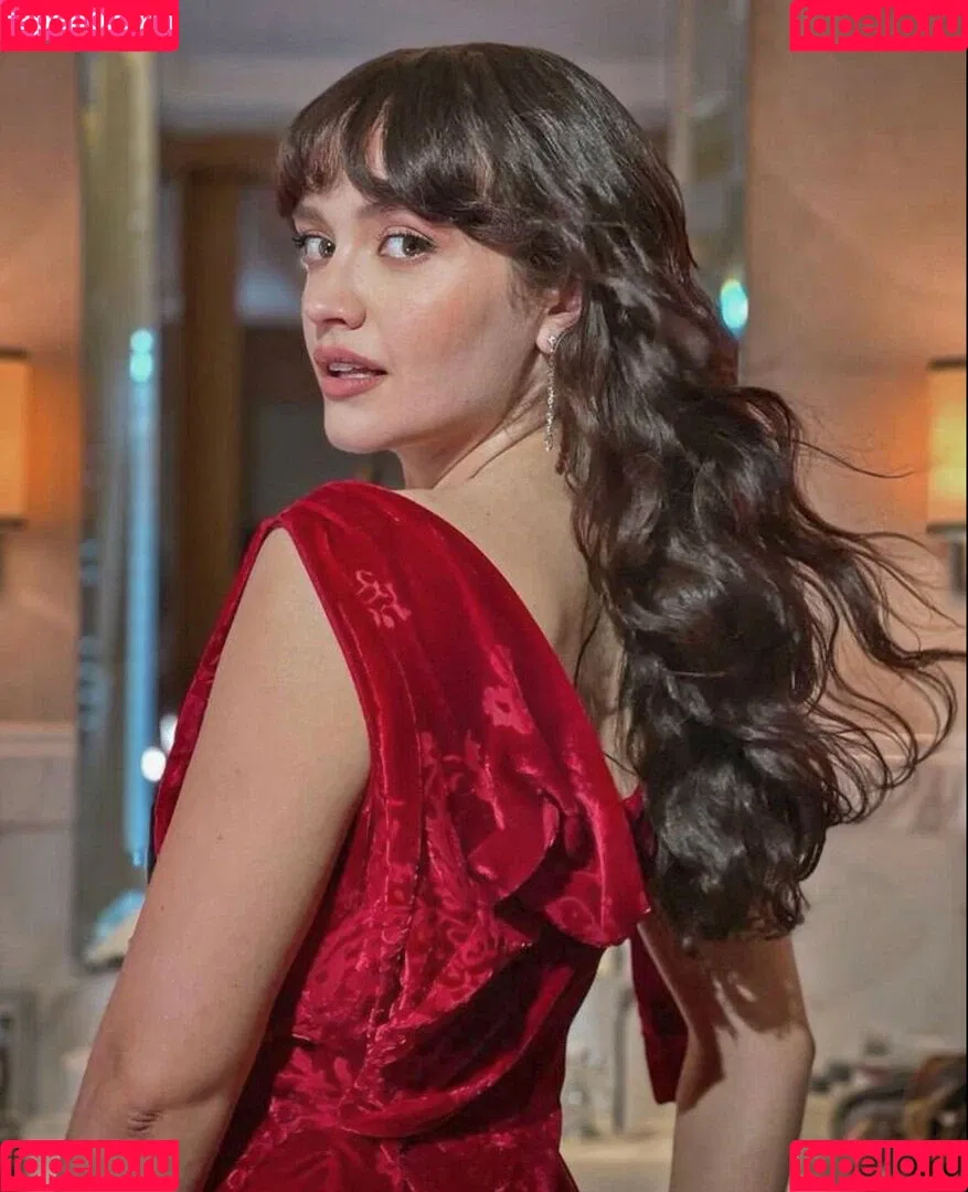 Olivia Cooke Onlyfans Photo Gallery 