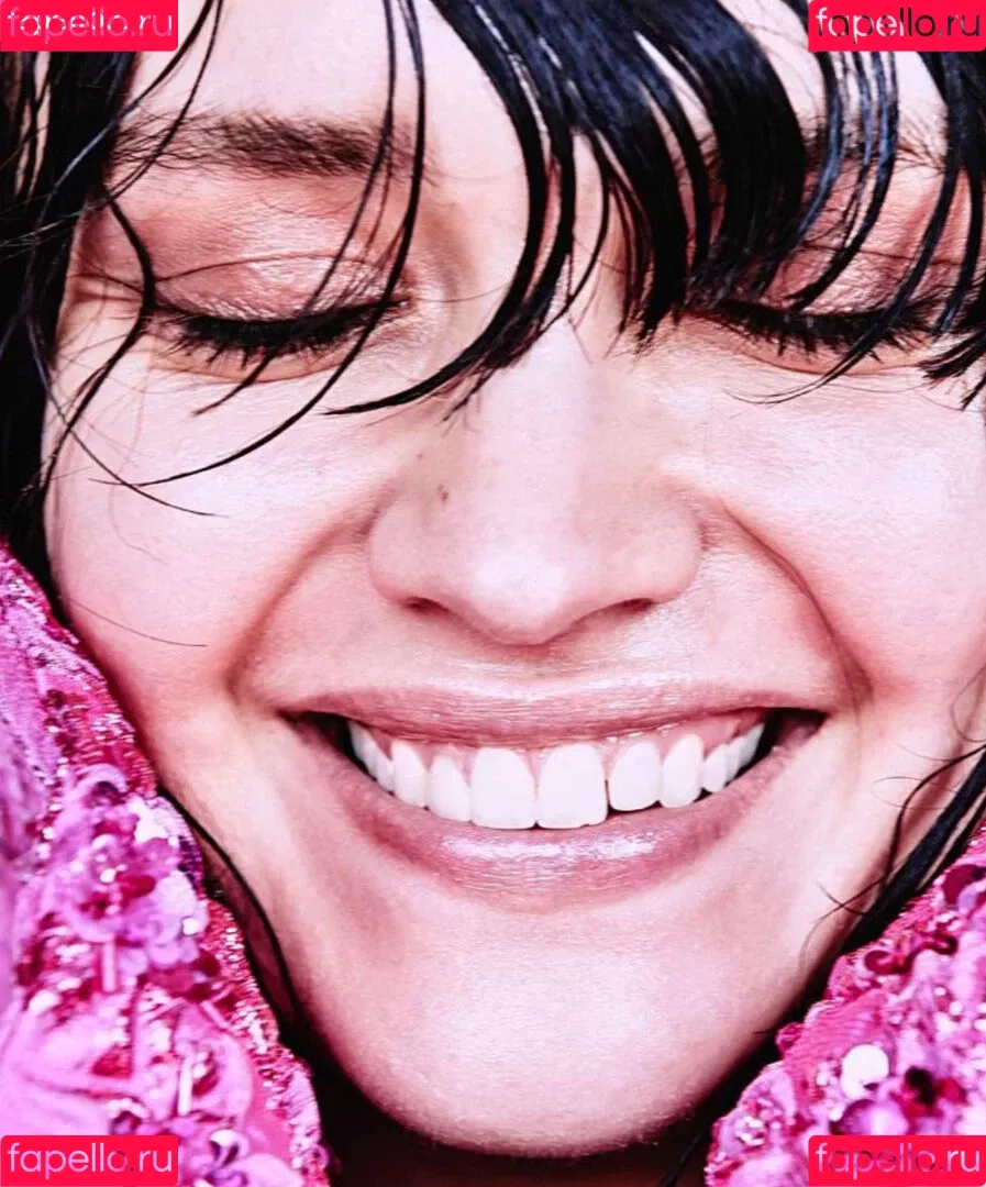 Olivia Cooke Onlyfans Photo Gallery 