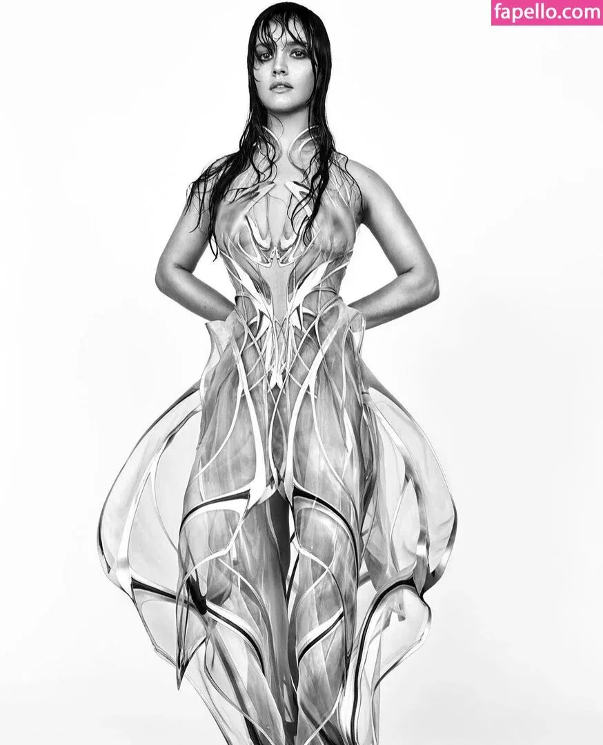 Olivia Cooke Onlyfans Photo Gallery 