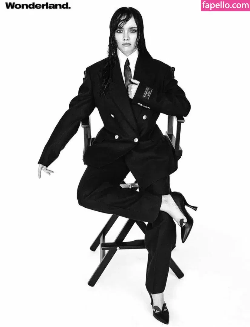 Olivia Cooke Onlyfans Photo Gallery 