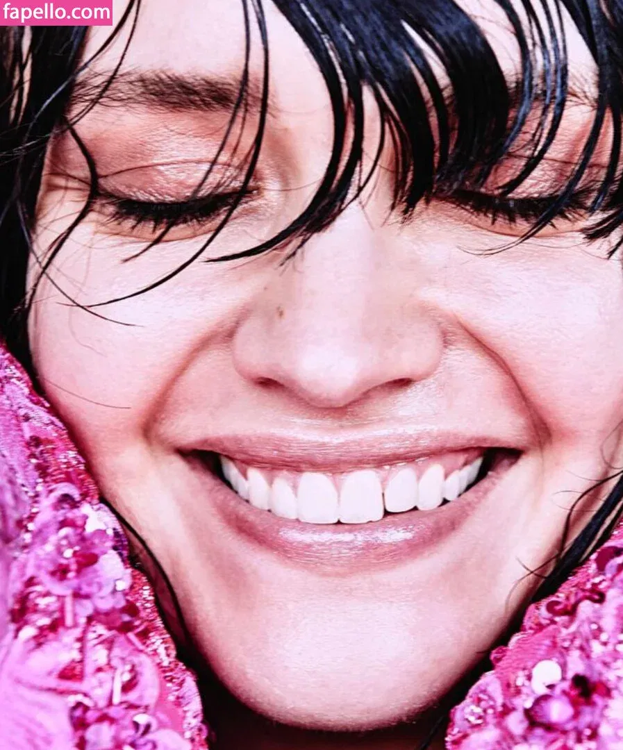 Olivia Cooke Onlyfans Photo Gallery 