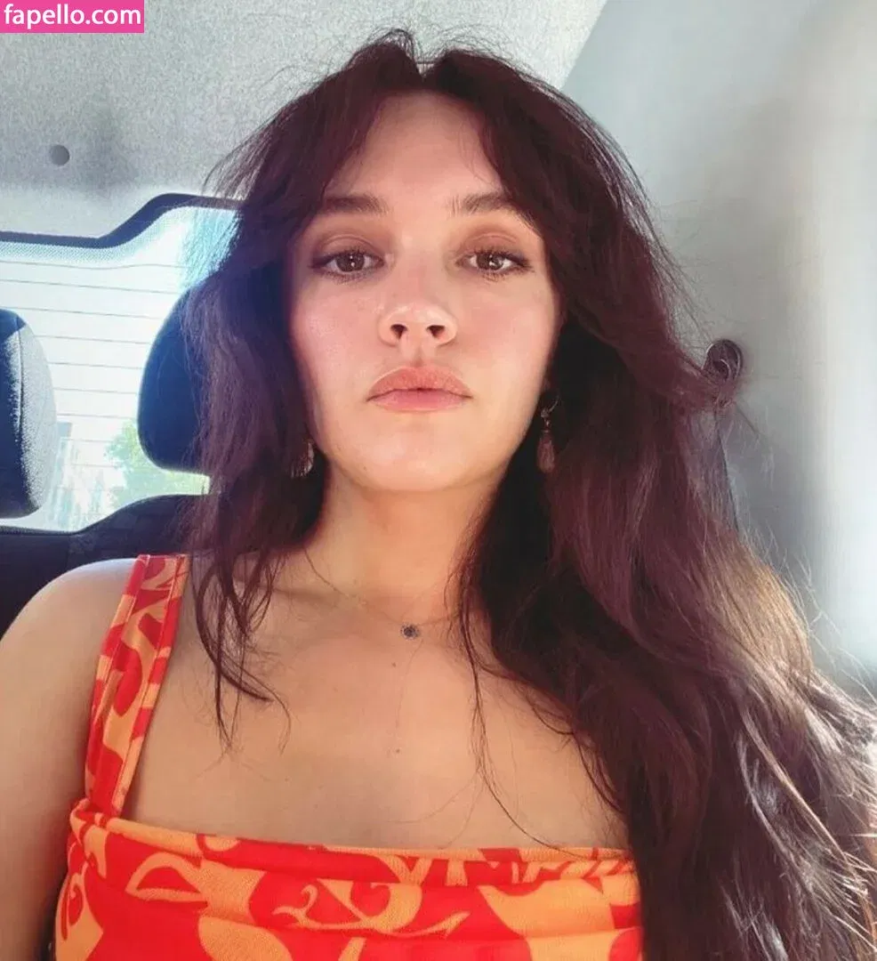 Olivia Cooke Onlyfans Photo Gallery 