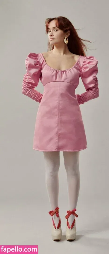 Olivia Cooke Onlyfans Photo Gallery 