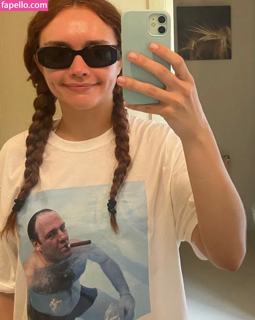 Olivia Cooke Onlyfans Photo Gallery 