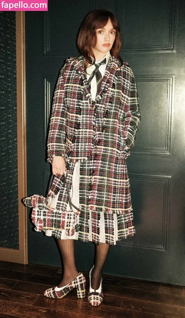 Olivia Cooke Onlyfans Photo Gallery 