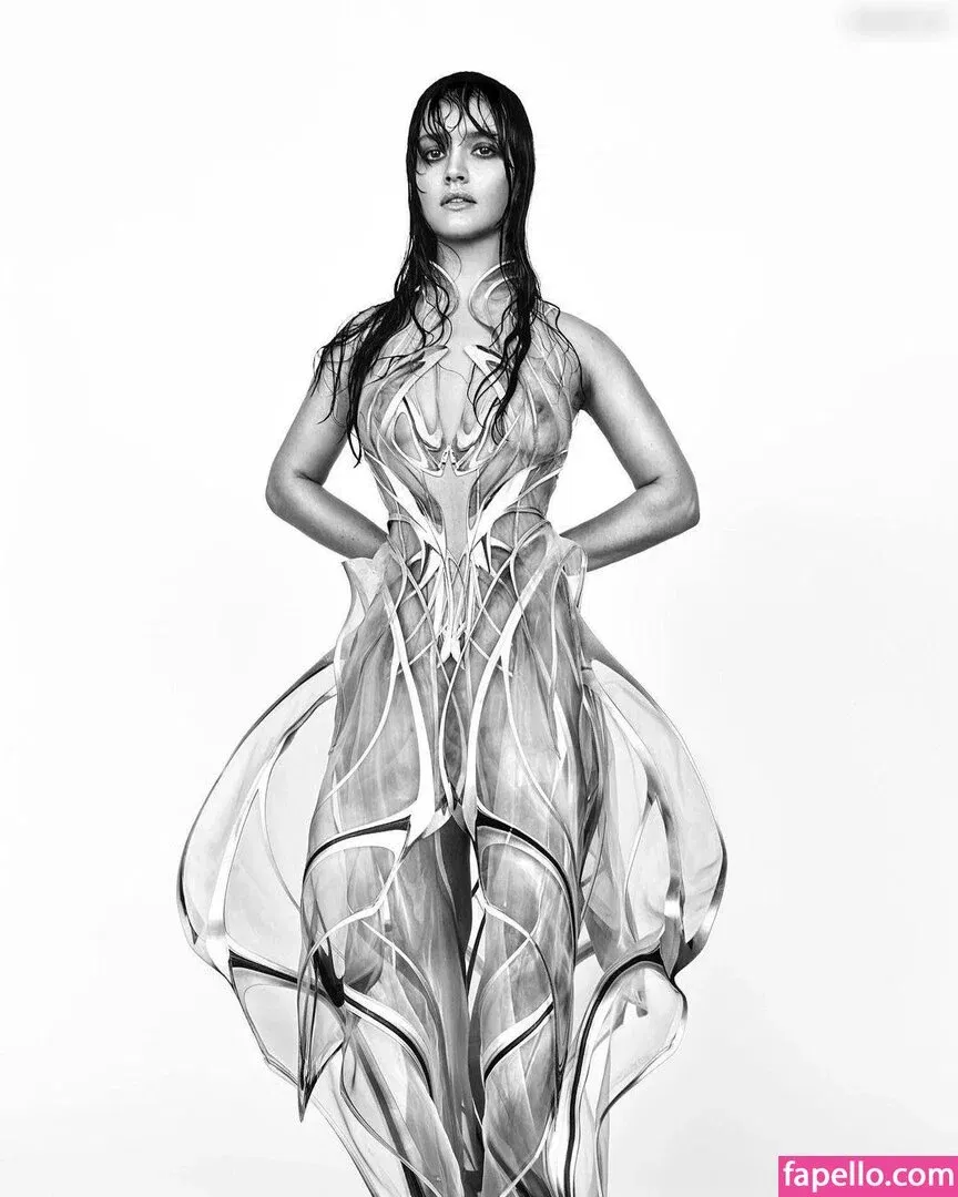 Olivia Cooke Onlyfans Photo Gallery 