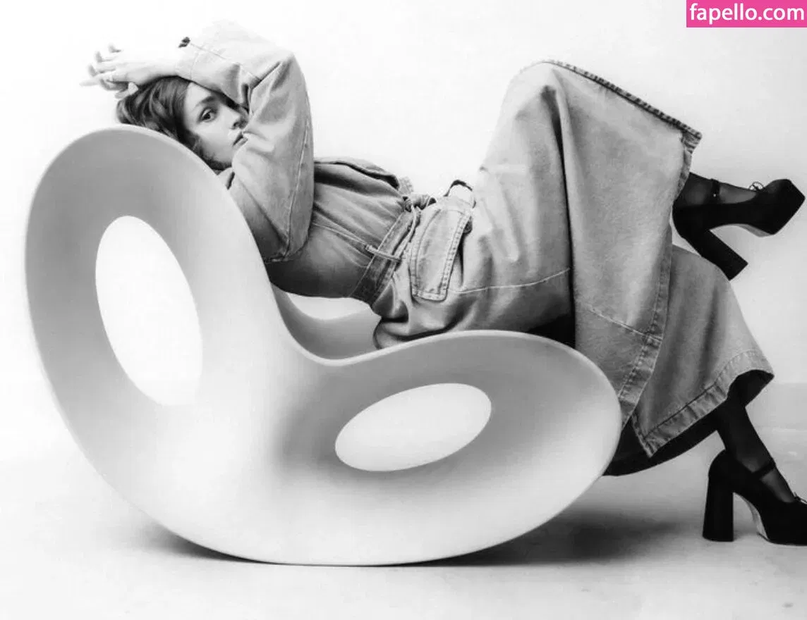 Olivia Cooke Onlyfans Photo Gallery 