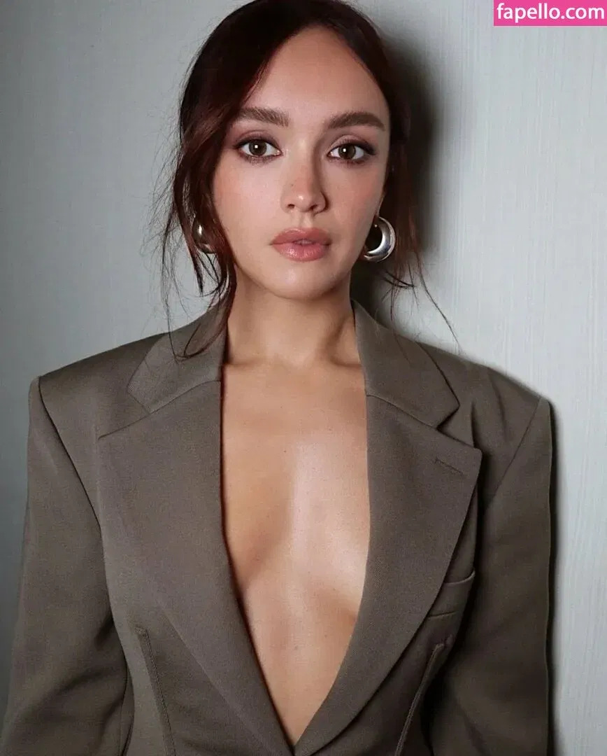 Olivia Cooke Onlyfans Photo Gallery 