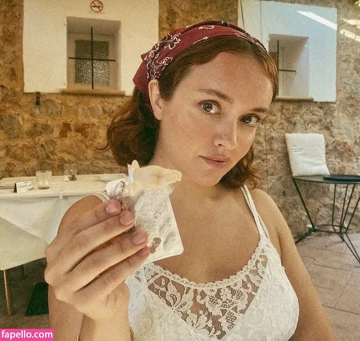 Olivia Cooke Onlyfans Photo Gallery 