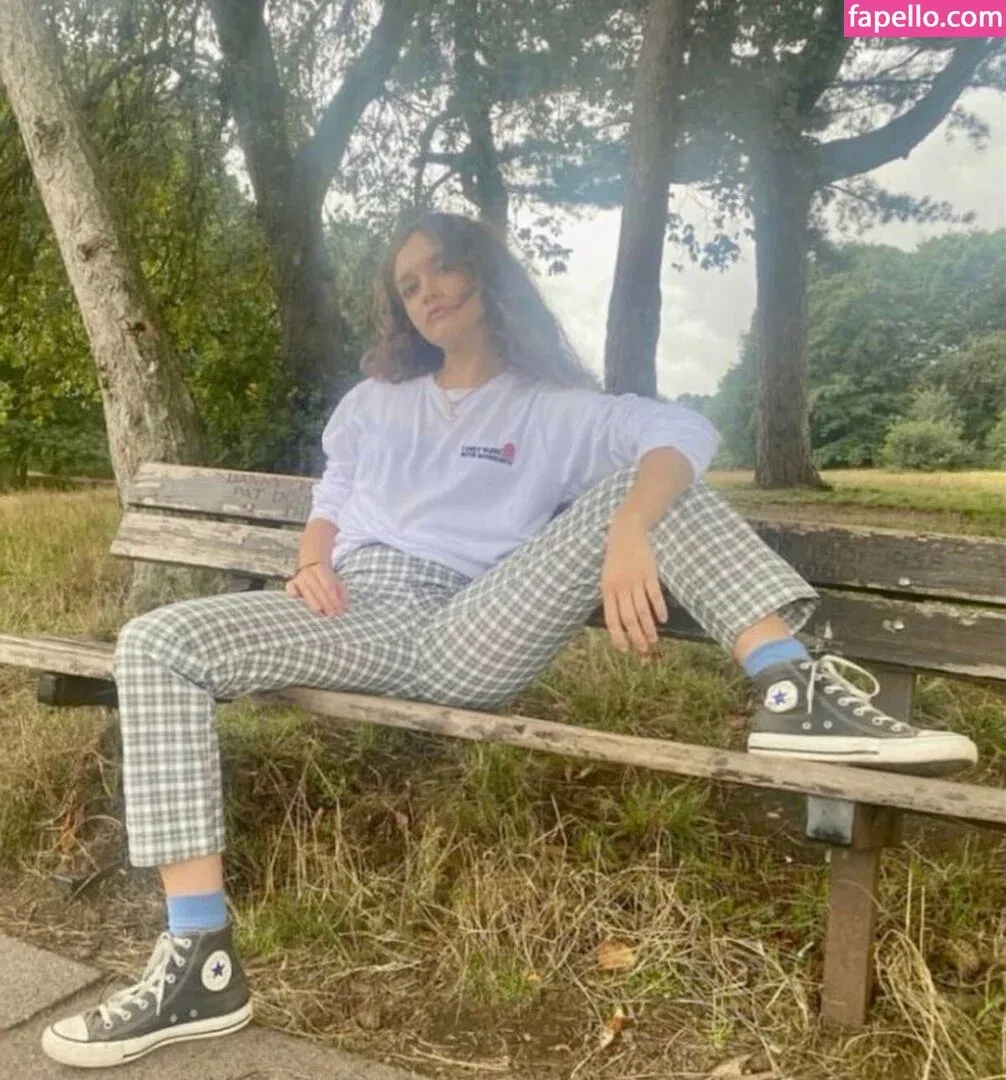 Olivia Cooke Onlyfans Photo Gallery 