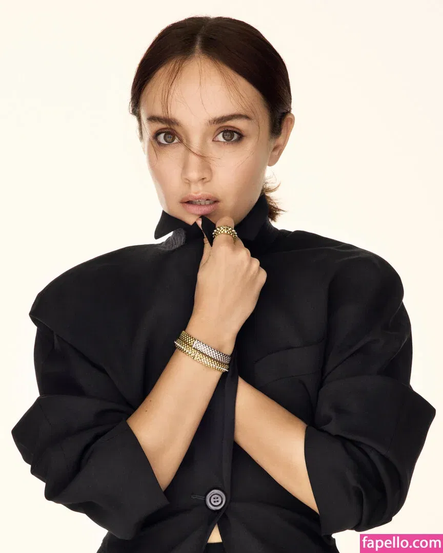 Olivia Cooke Onlyfans Photo Gallery 