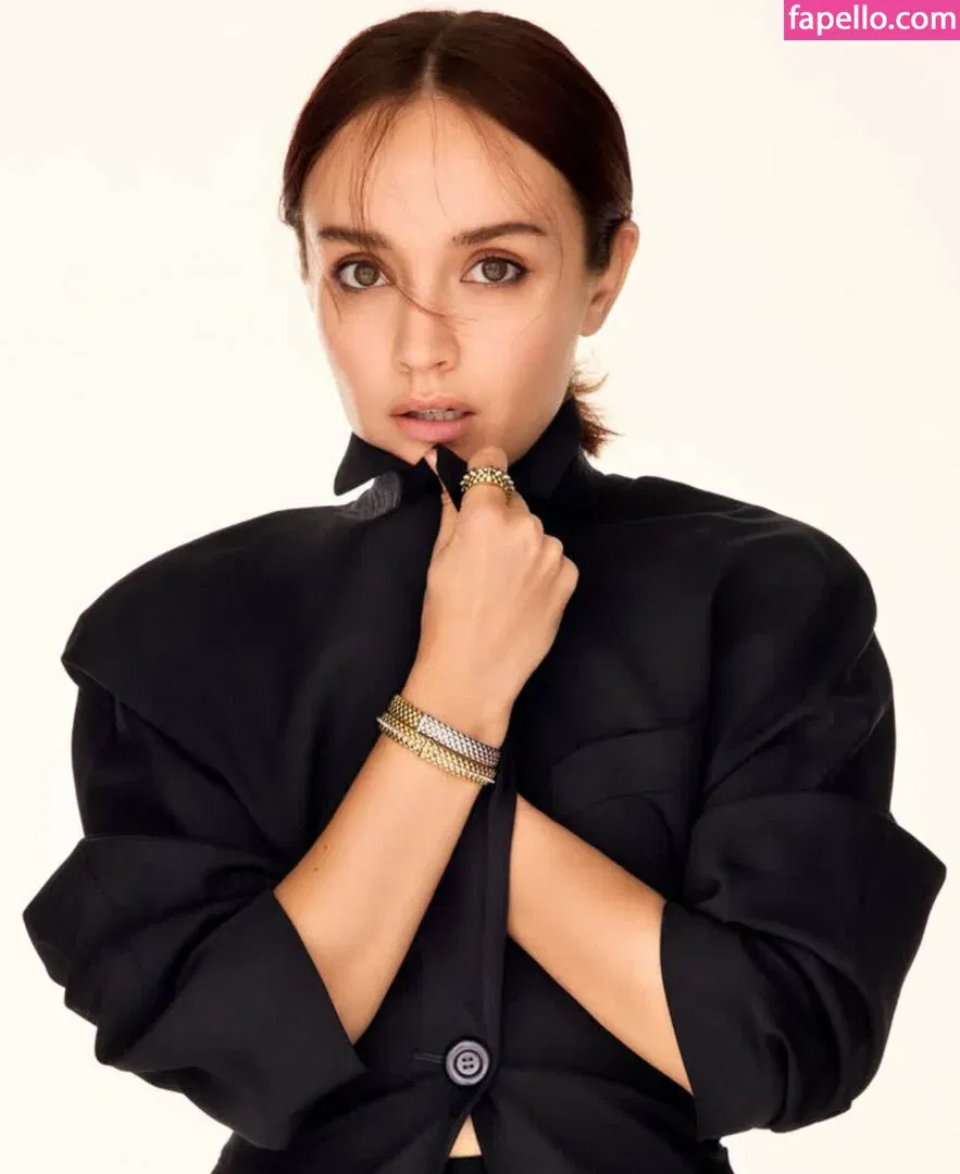 Olivia Cooke Onlyfans Photo Gallery 