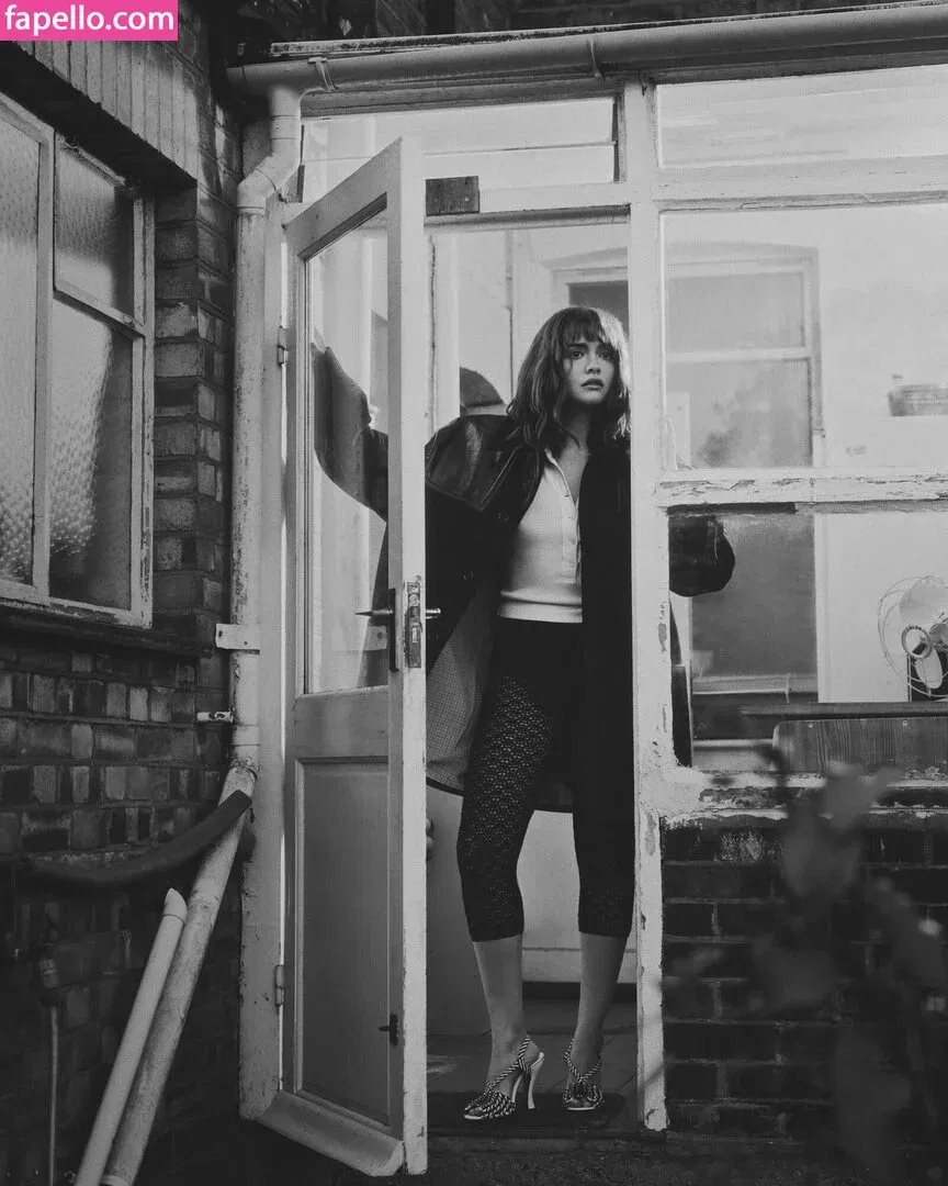 Olivia Cooke Onlyfans Photo Gallery 