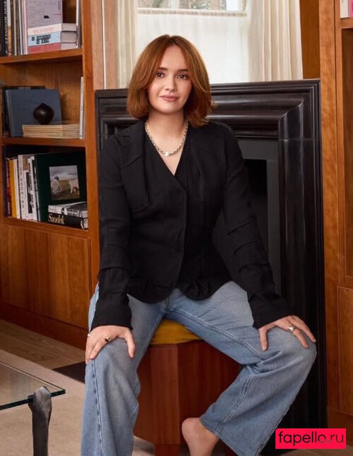 Olivia Cooke Nude Onlyfans Photo 36