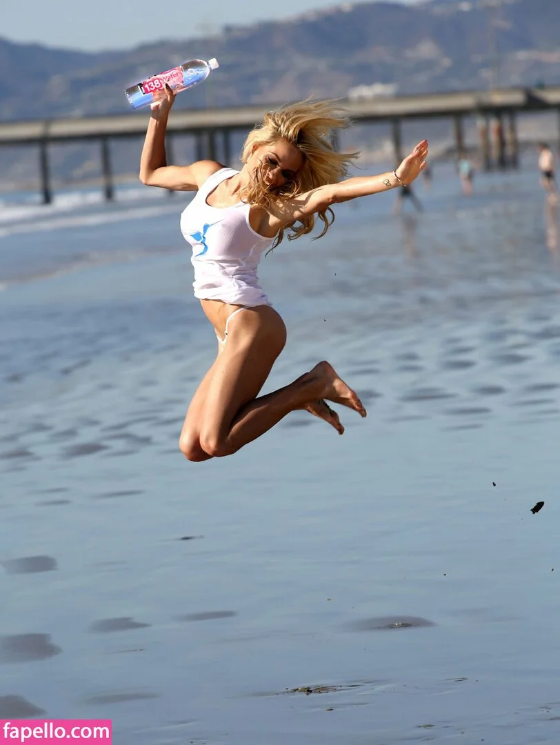 Dani Mathers Onlyfans Photo Gallery 