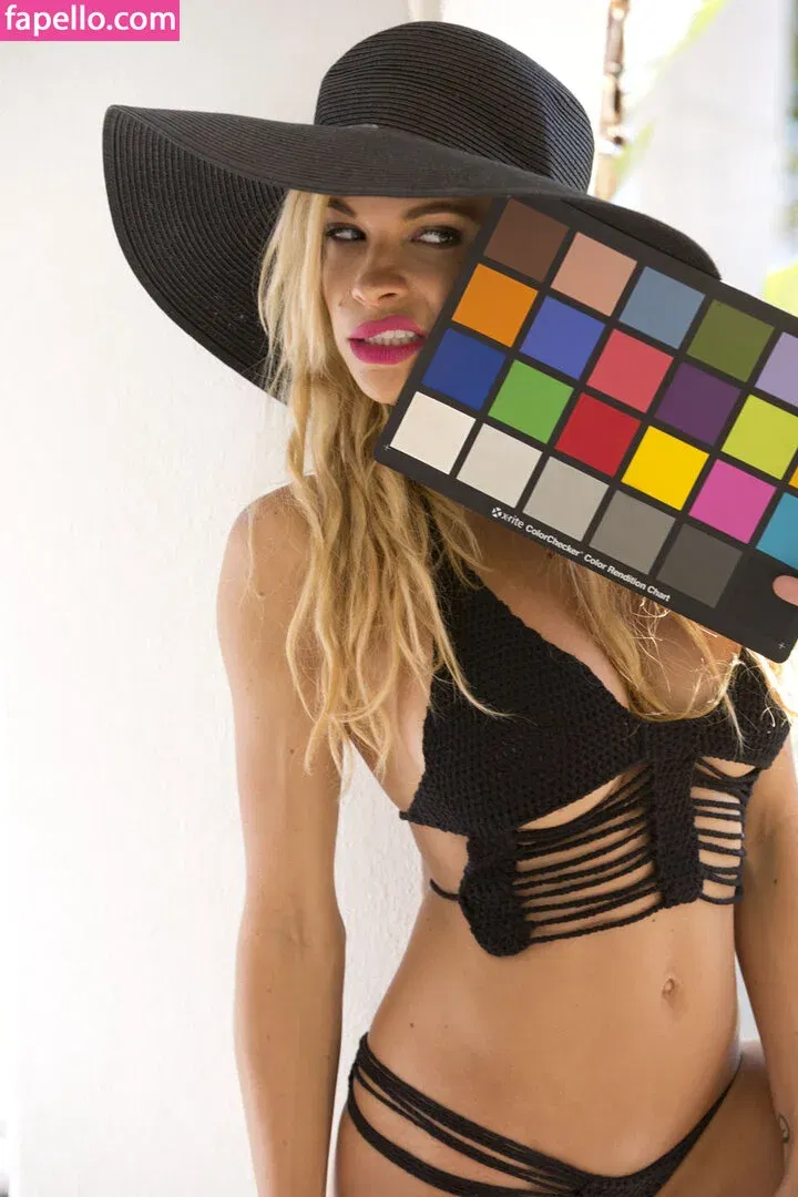 Dani Mathers Onlyfans Photo Gallery 