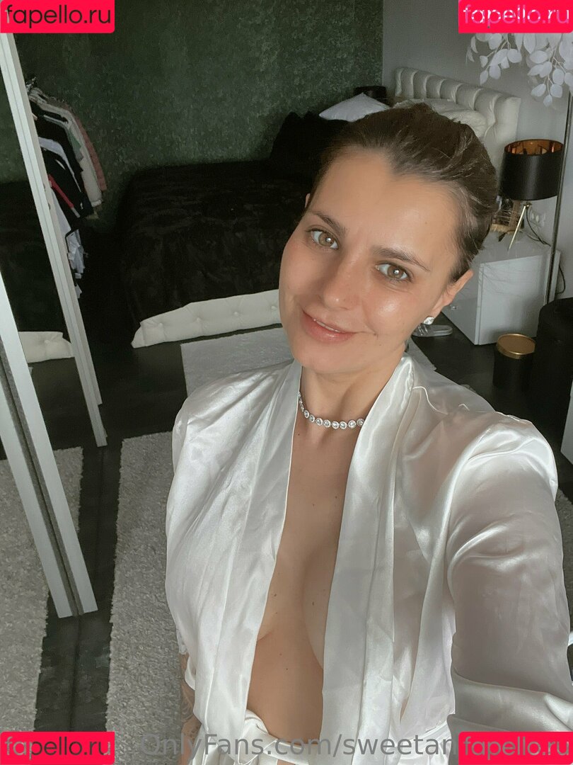 sweetanishafree Onlyfans Photo Gallery 