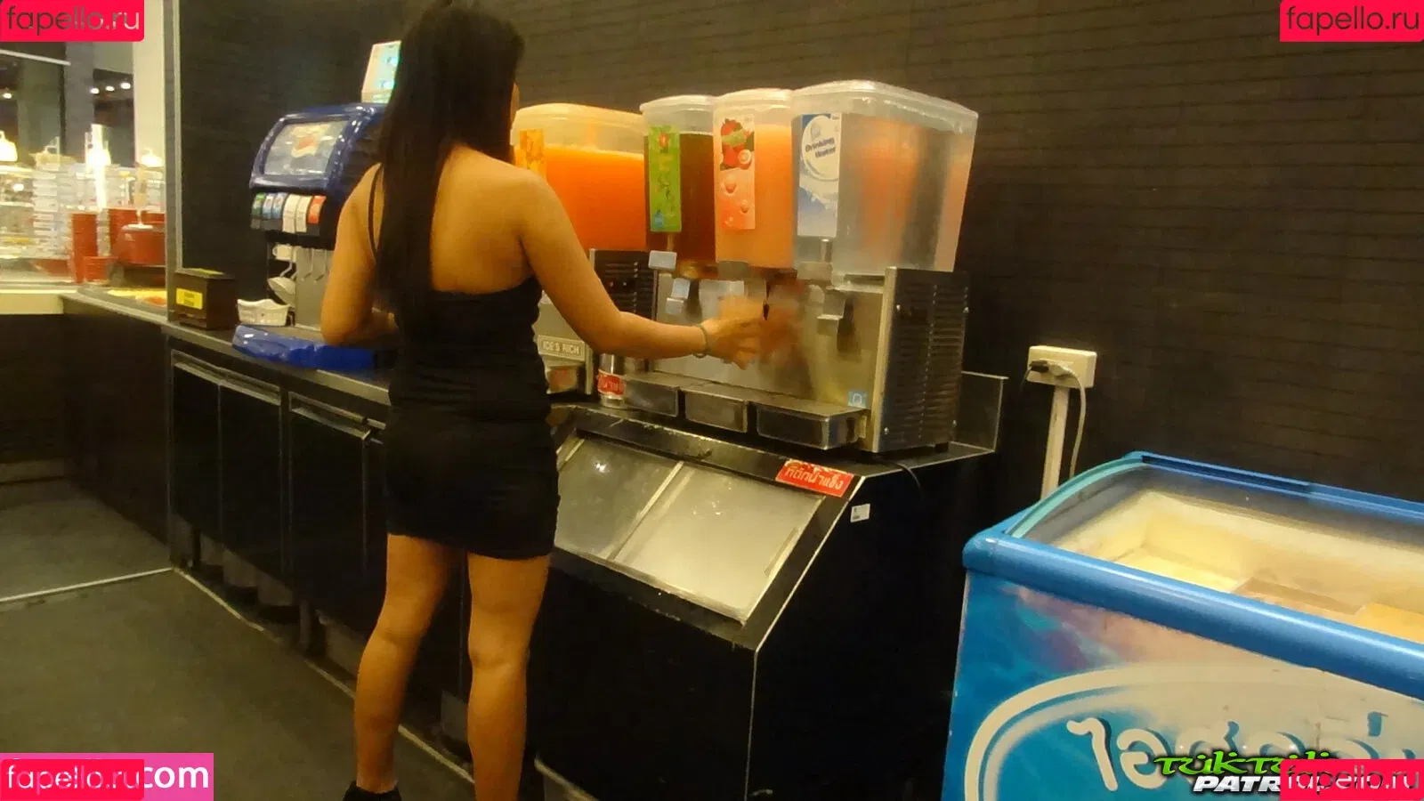 TukTuk Patrol Onlyfans Photo Gallery 
